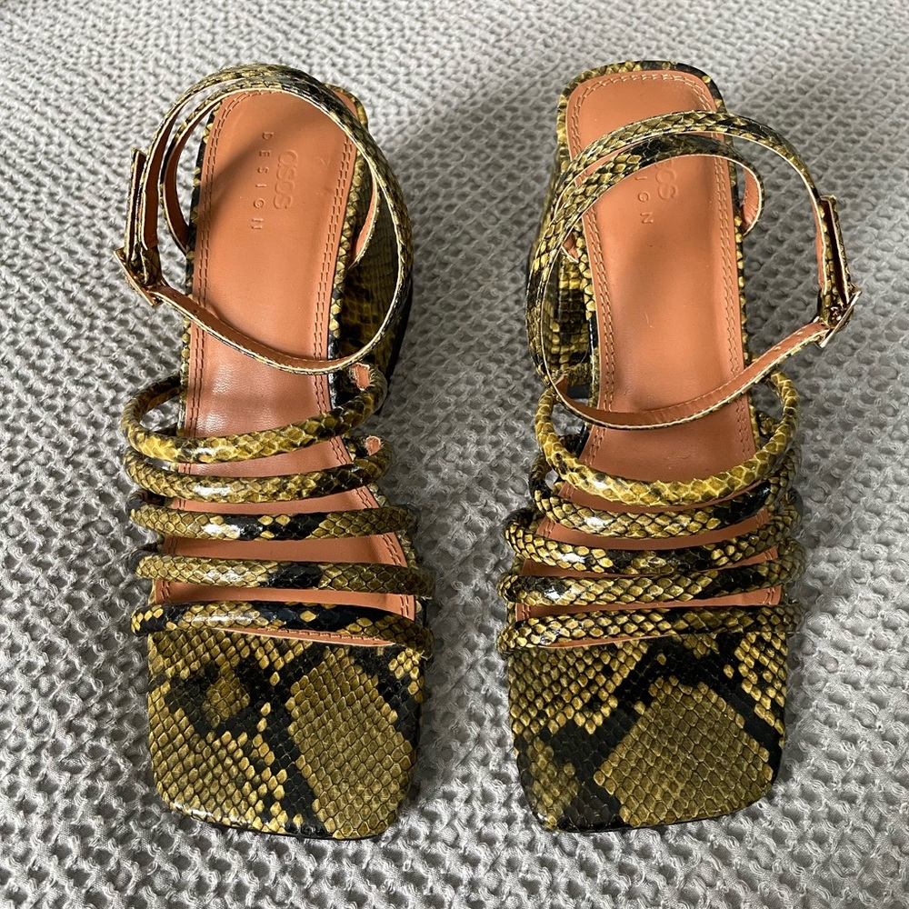 New ASOS snake block heel sandals - Picture 2 of 8